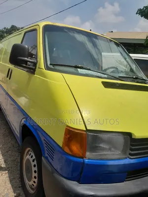 Volkswagen Transporter 2004 Yellow