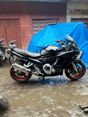 Photo - Suzuki GSX 2010 Black