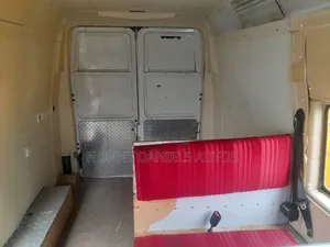 Volkswagen LT 2000 White