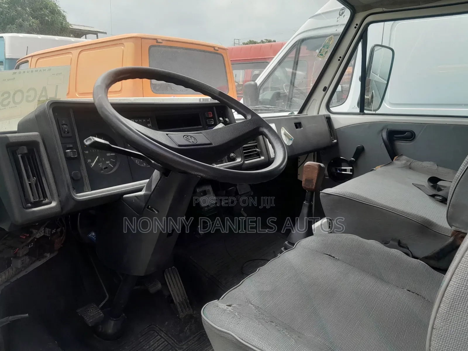 Volkswagen LT 2000 White