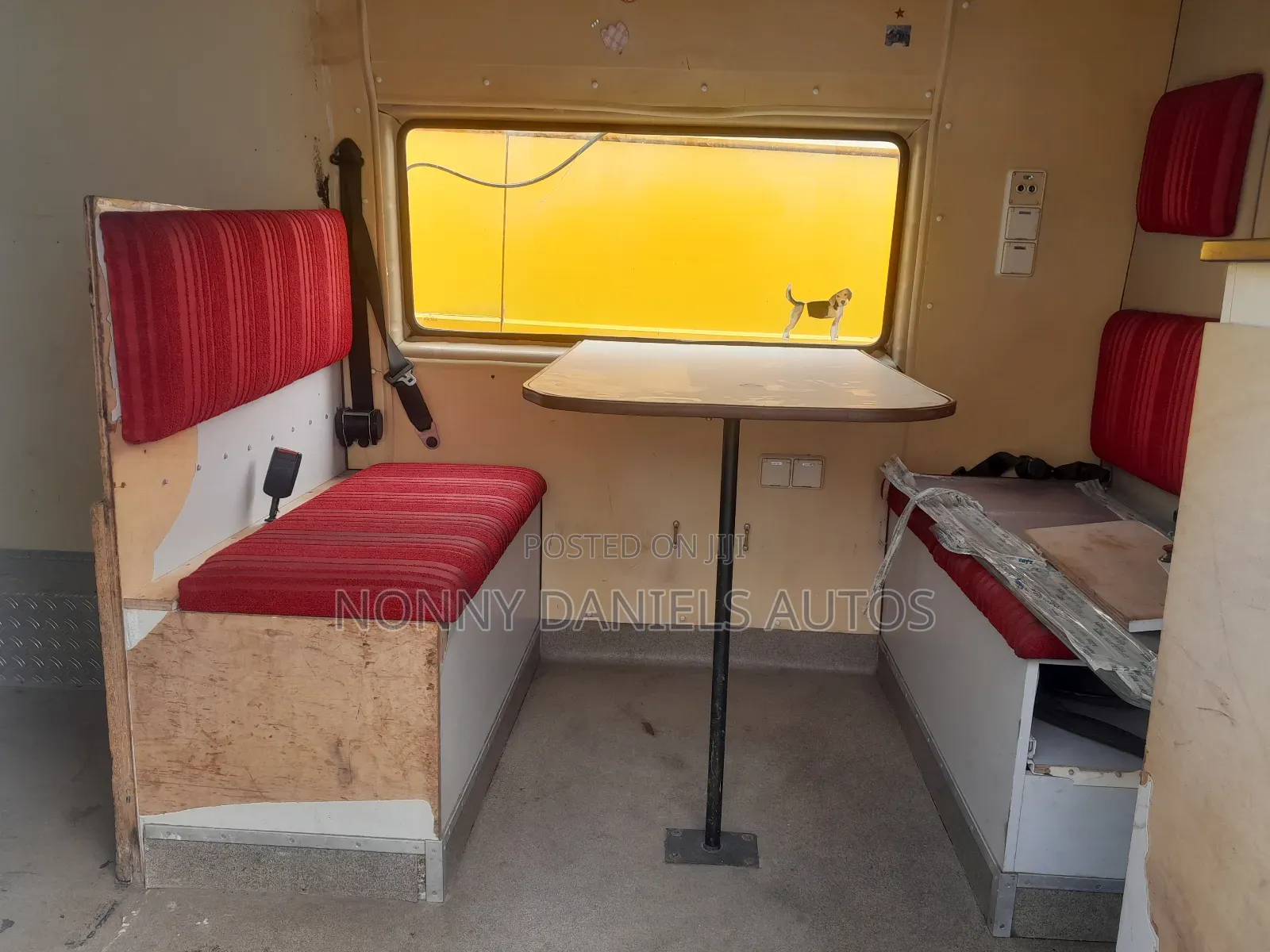 Volkswagen LT 2000 White