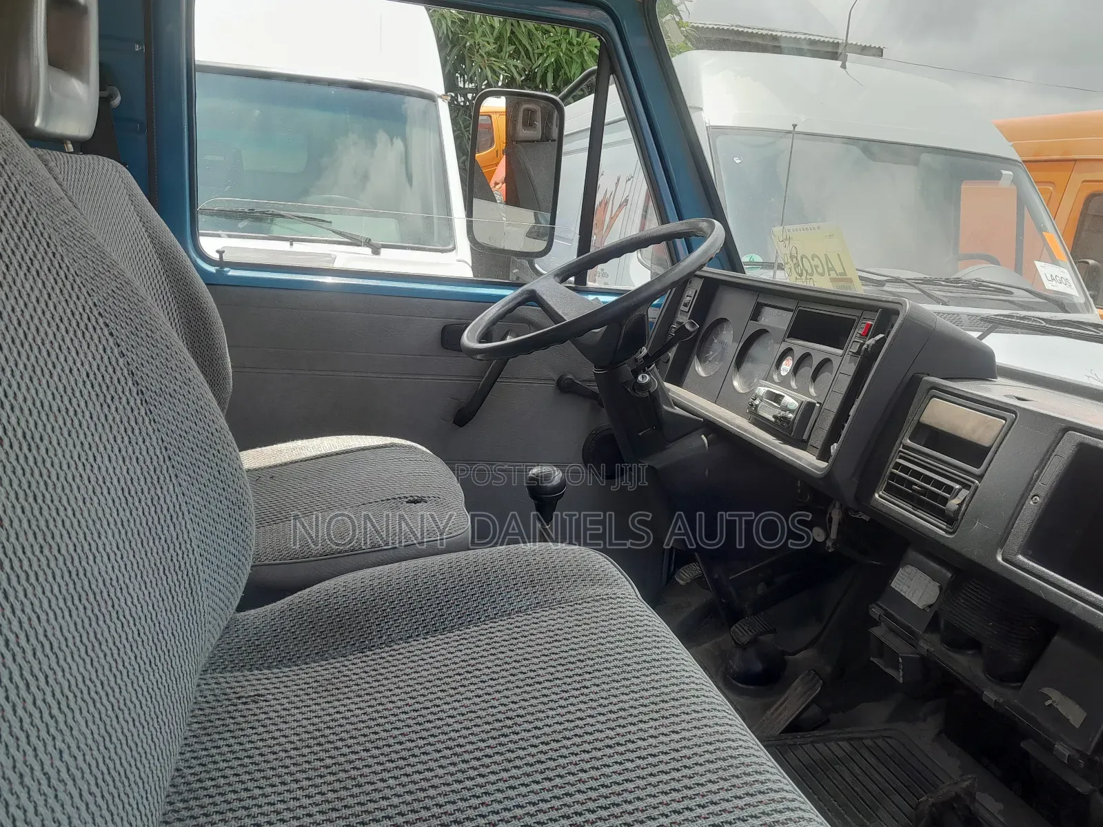 Volkswagen LT 2000 Blue