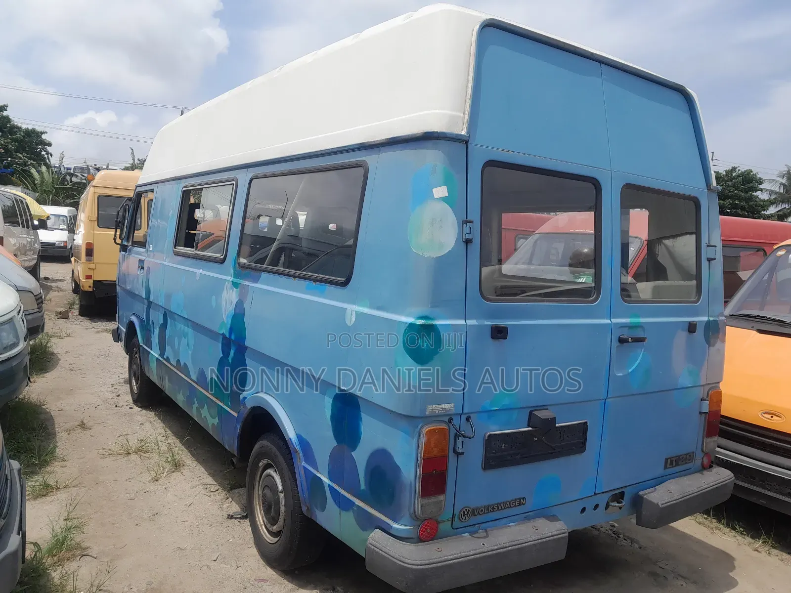Volkswagen LT 2000 Blue
