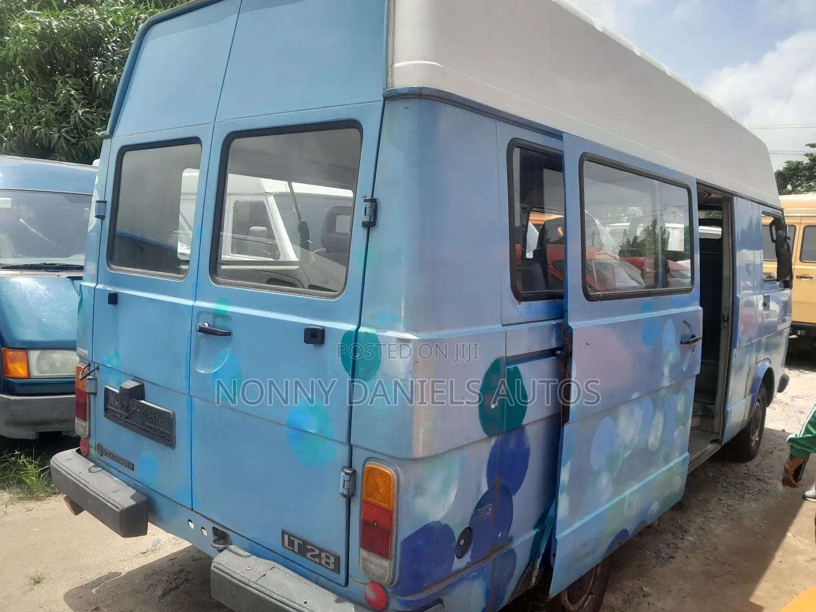 Volkswagen LT 2000 Blue