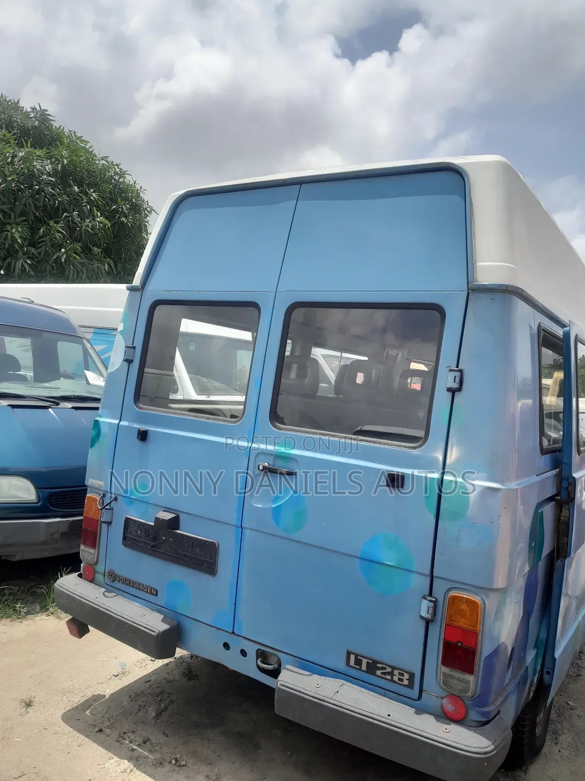 Volkswagen LT 2000 Blue