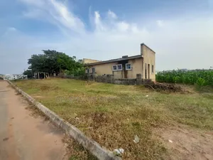 Dry and Expanse School Land Measuring 1.75 Hectares