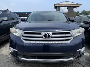 Toyota Highlander Limited 3.5l 4WD 2013 Blue