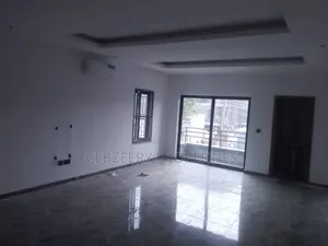 3bdrm Block of Flats in Ikeja GRA for rent