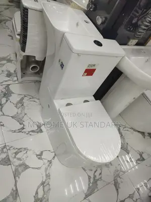 The Original Twyford England Water Closet Set