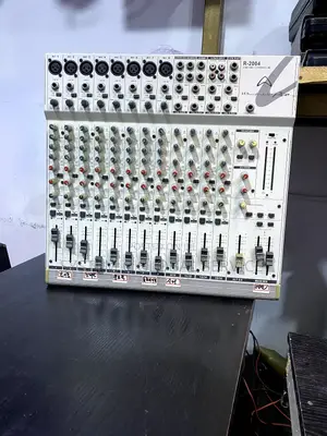 Wharfedale Pro R2004 Console Mixer