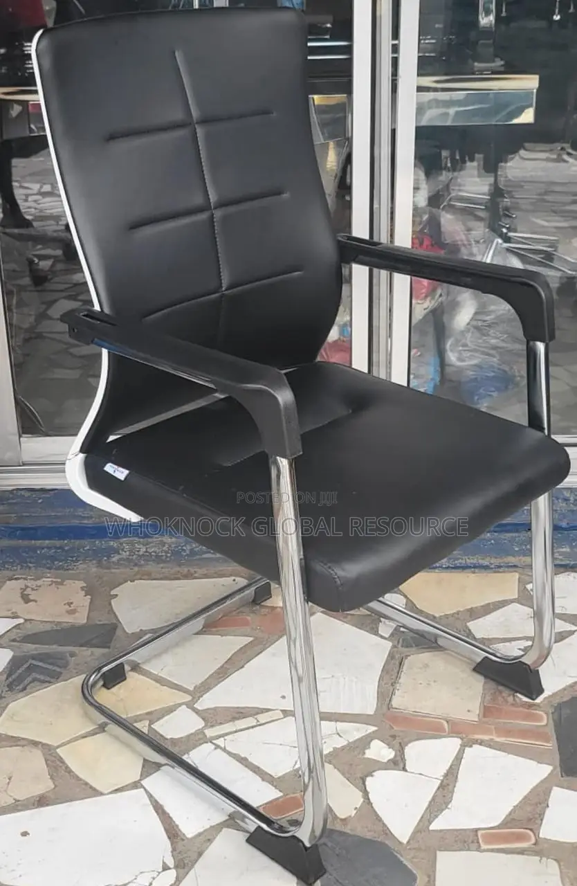 Manager Chair V505( Black and White)