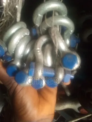 Shackle (1 Ton Toyo)