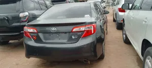 Toyota Camry LE 4dr Sedan (2.5L 4cyl 6A) 2012 Gray