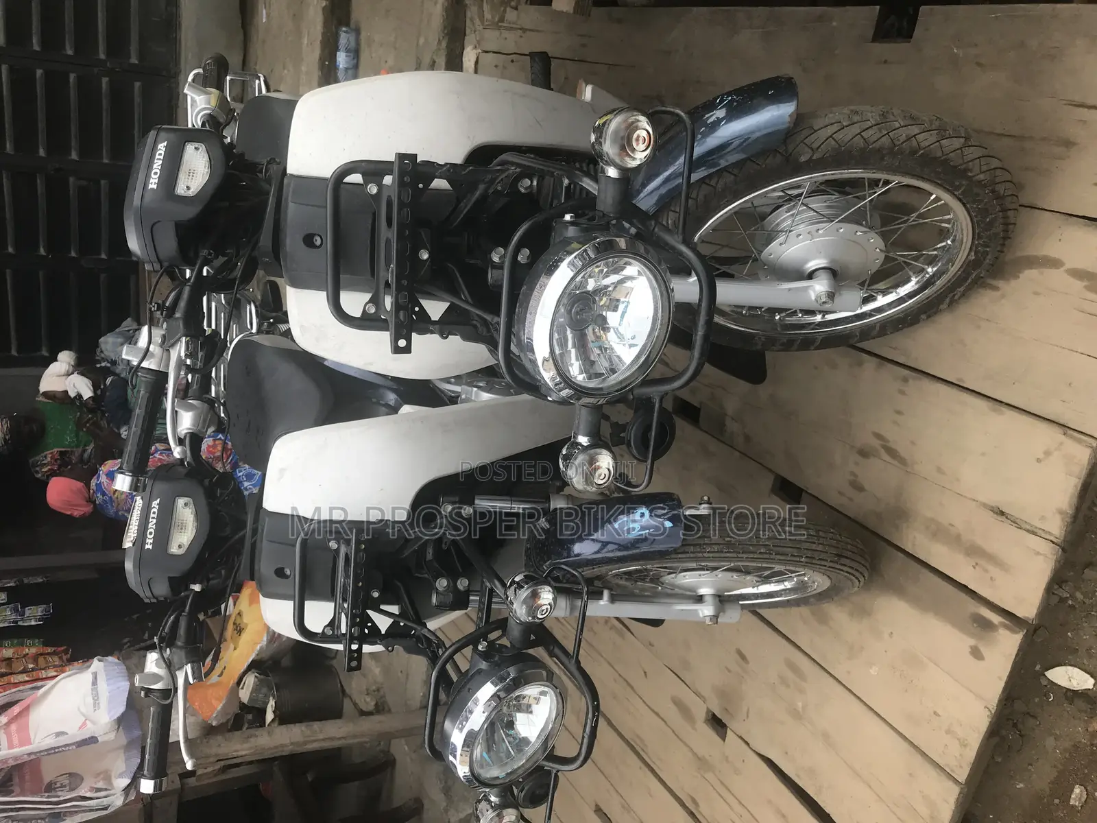 Honda CB 2021 Blue