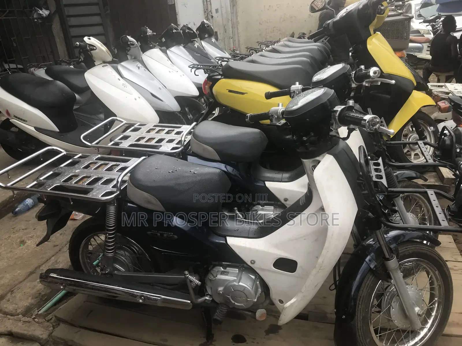 Honda CB 2021 Blue