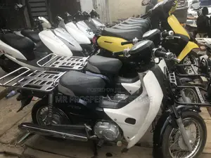 Honda CB 2021 Blue