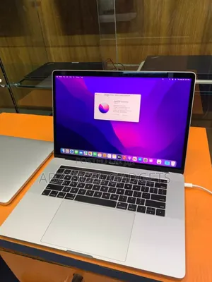 Laptop Apple MacBook Pro 2018 16GB Intel Core I7 SSD 512GB