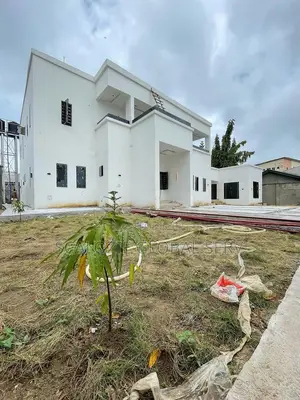 6bdrm Duplex in Mercyland Extension, East West Road for sale