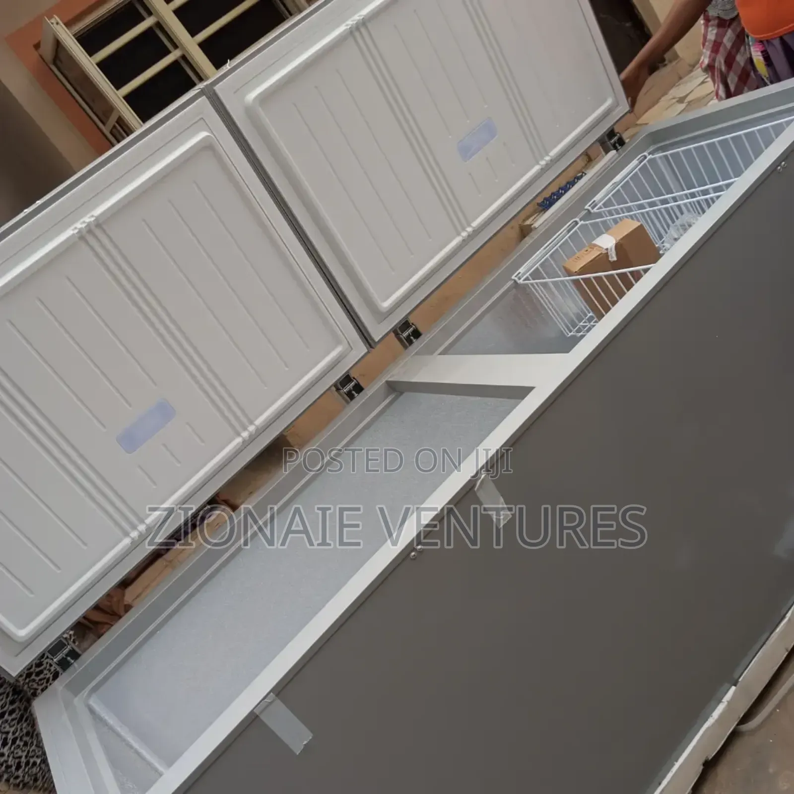 Hisense 700litres Deep Freezer