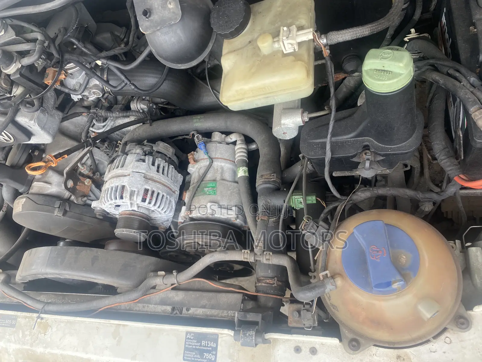Volkswagen LT 2000 White