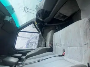 Volkswagen LT 2000 White