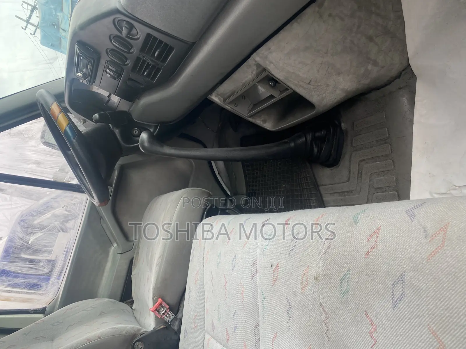 Volkswagen LT 2000 White