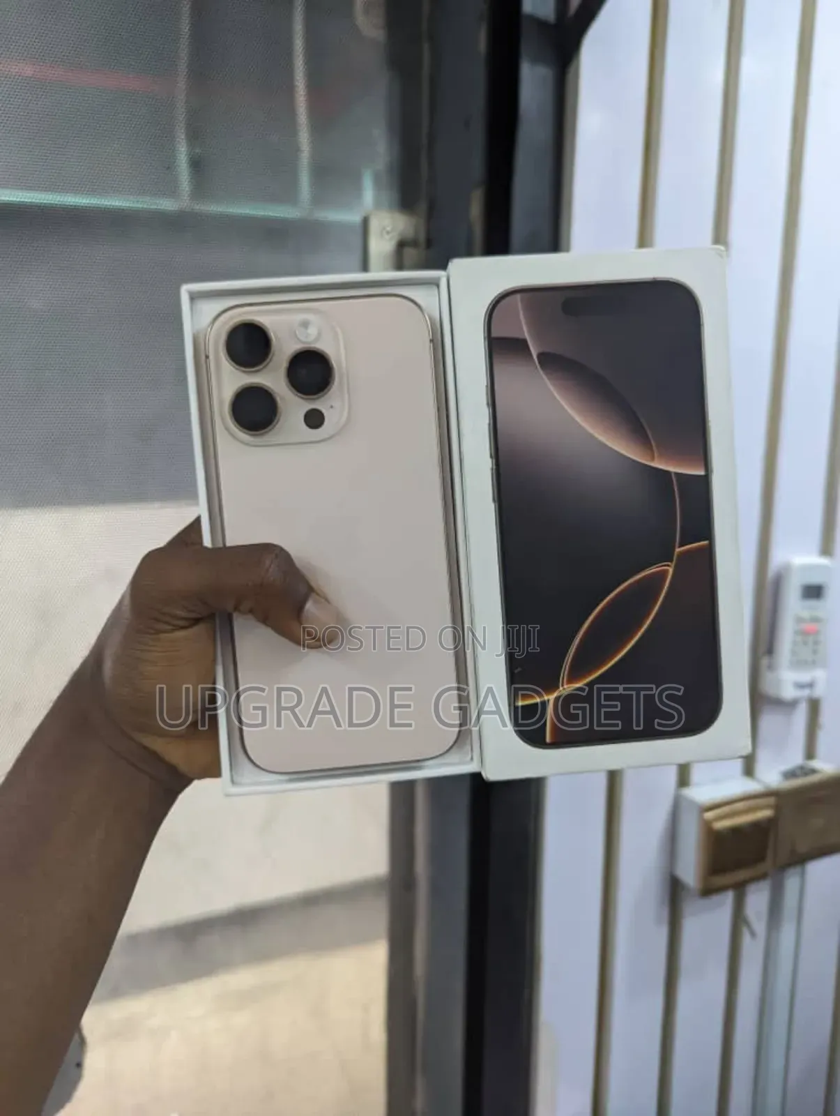 Apple iPhone 16 Pro Max 256 GB Gold