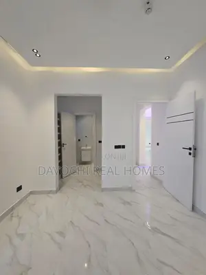 4bdrm Penthouse in Lekki Phase1 for sale