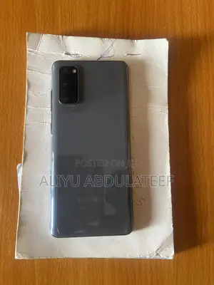 Photo - Samsung Galaxy S20 FE 128 GB Silver
