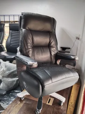 Top Quality Executive Office Chair With Lumbar Support
