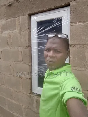 Single Aluminum Casement Window With Net and Burglary
