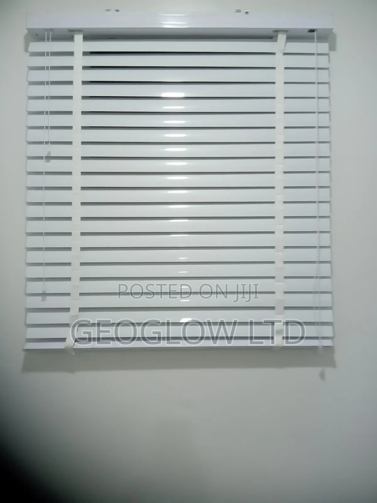 Big White Valancia Blind