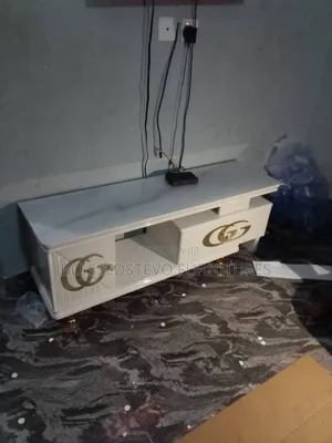 White Plazma Tv Stand