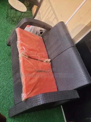 2in 1 Outdoor Waiting Chair
