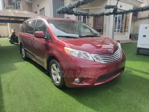 Toyota Sienna LE 8 Passenger 2011 Red