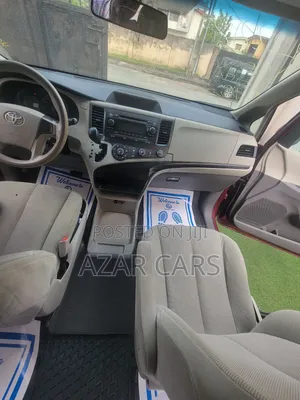 Toyota Sienna LE 8 Passenger 2011 Red