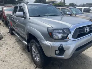 Toyota Tacoma V6 4dr Double Cab 4WD 6.1 ft. SB (4.0L 6cyl 5A) 2014