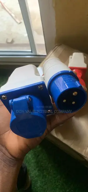 16amps 3pin Industrial Socket