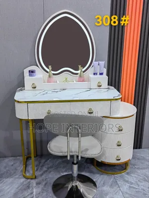 Dresser Mirror With Stool