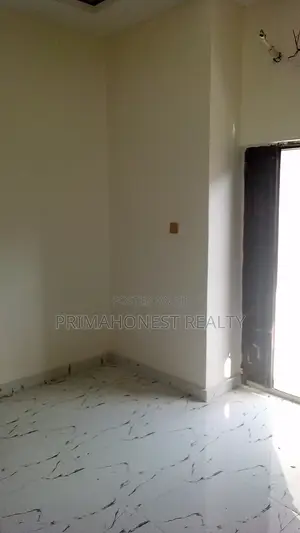 Photo - 5bdrm Duplex in Onigbongbo for rent