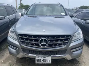 Mercedes-Benz M Class ML350 4MATIC 4dr SUV AWD (3.5L 6cyl 7A) 2015 Gray