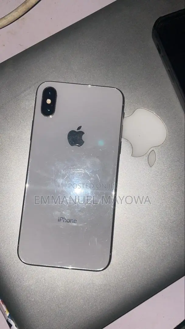 Apple iPhone X 64 GB White