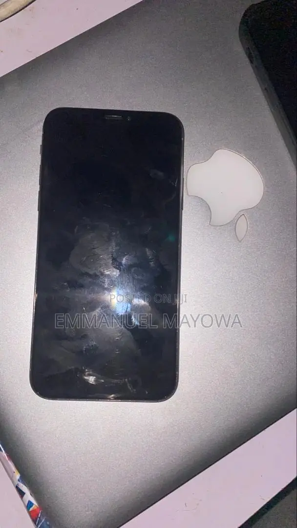 Apple iPhone X 64 GB White