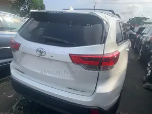 Toyota Highlander Limited Platinum V6 4x2 (3.5L 6cyl 6A) 2016 White