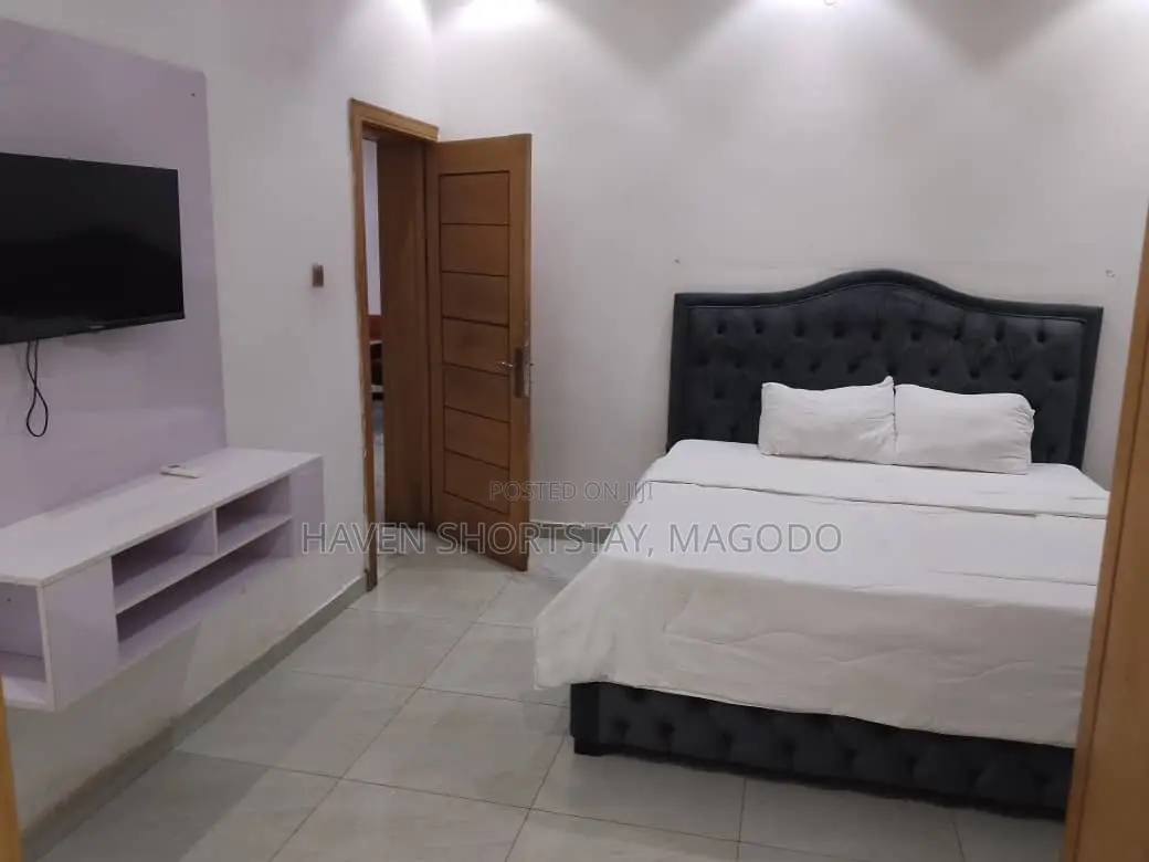 2-BRM Flat for Shortlet Inside Magodo Shangisha