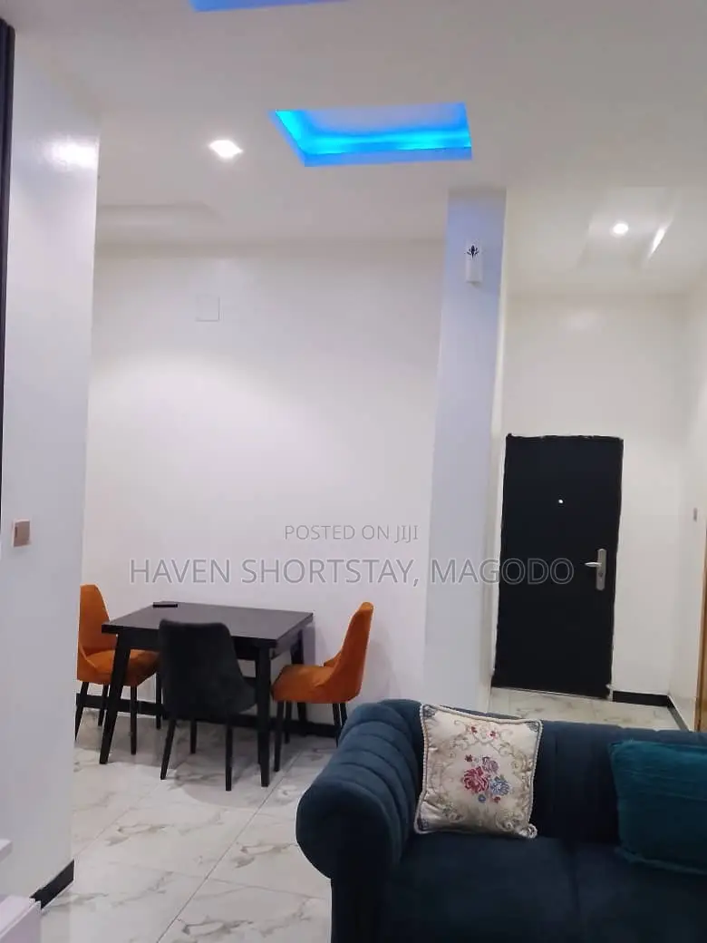 2-BRM Flat for Shortlet Inside Magodo Shangisha