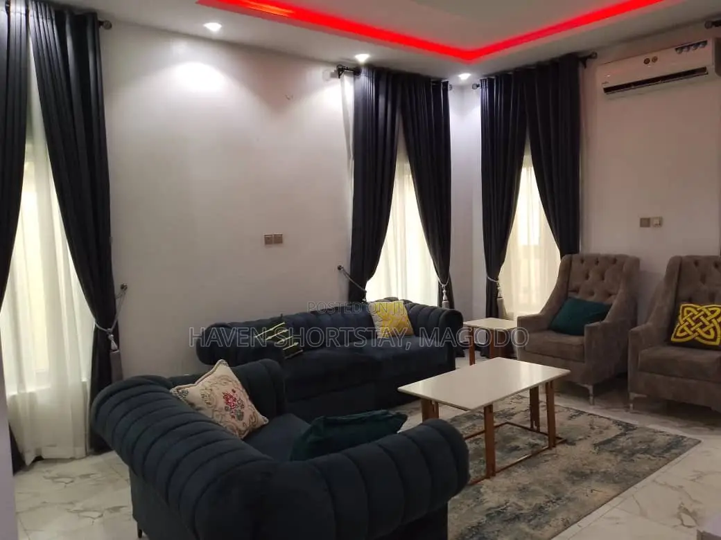 2-BRM Flat for Shortlet Inside Magodo Shangisha