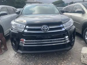 Toyota Highlander XLE 4dr SUV AWD (3.5L 6cyl 6A) 2014 Black