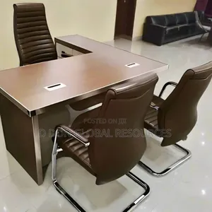Office Chair With Visitors Chair and Table