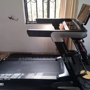 Big Screen 4hp Techno Fitness Treadmill for 150kg User